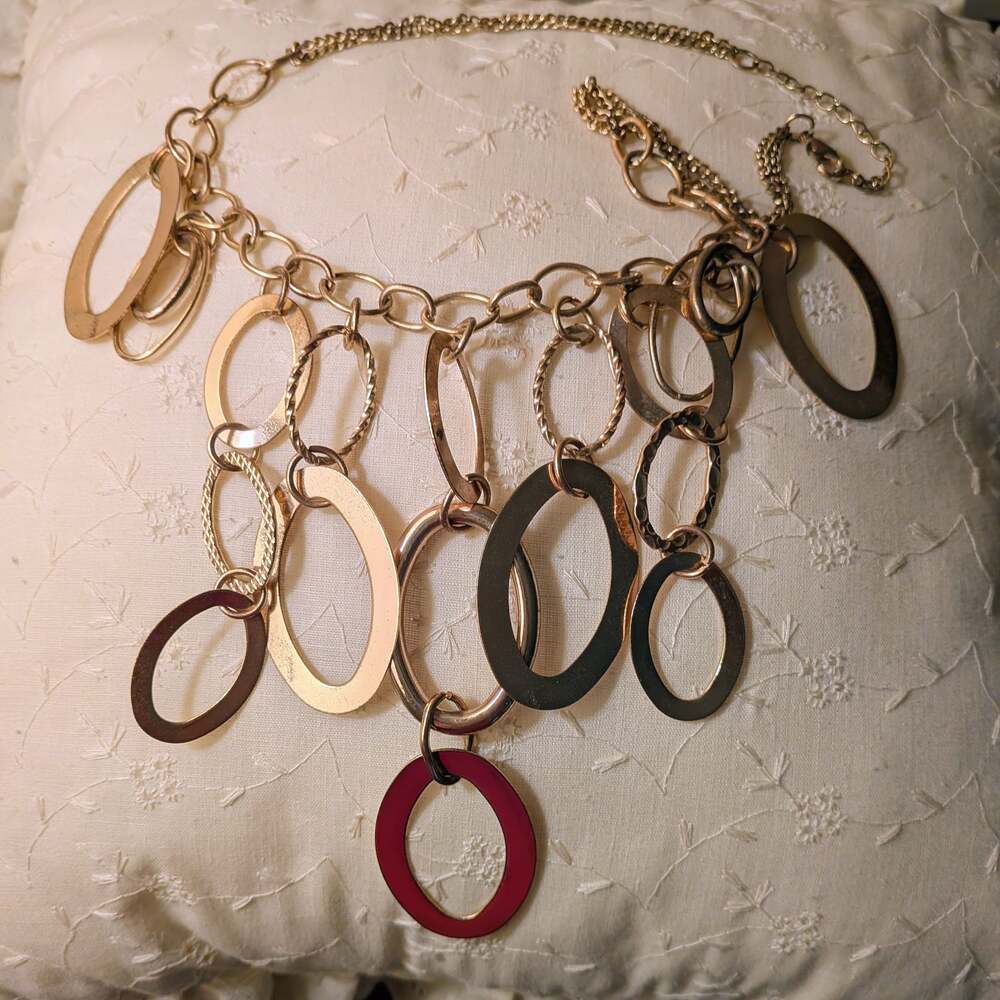Paparazzi A Golden Spell Gold Tone Cascading Oval Link Bib Necklace